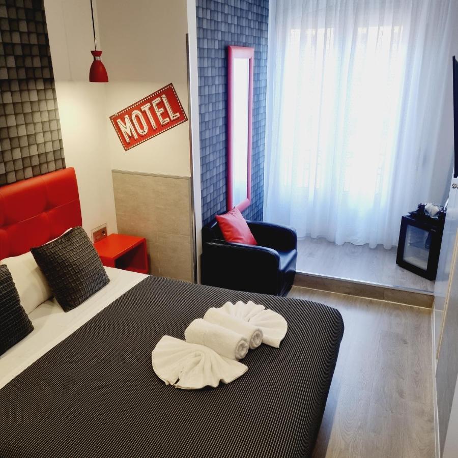 Hostal Lauria Madrid Extérieur photo