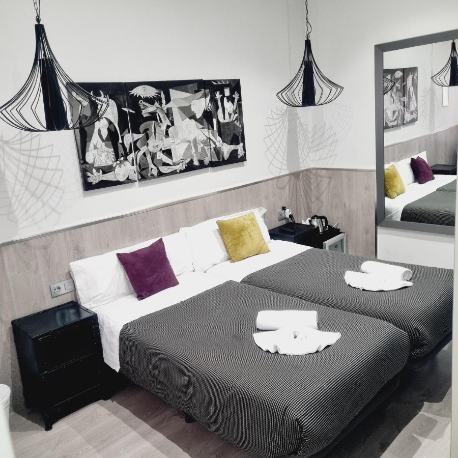 Hostal Lauria Madrid Extérieur photo