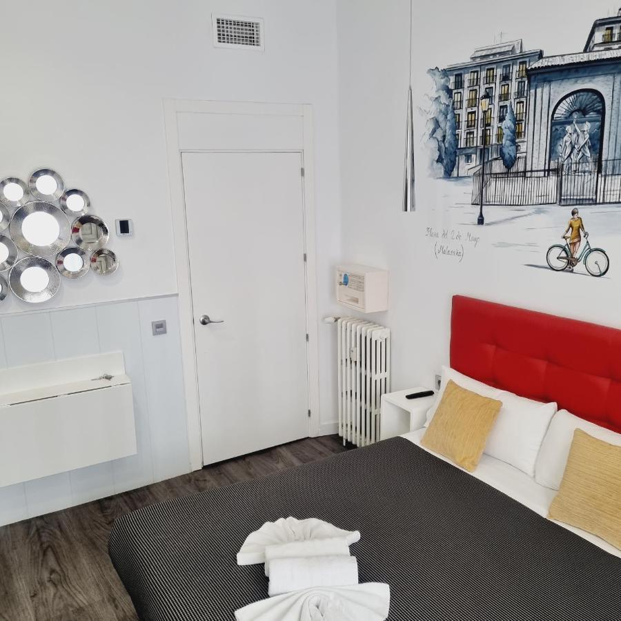 Hostal Lauria Madrid Extérieur photo