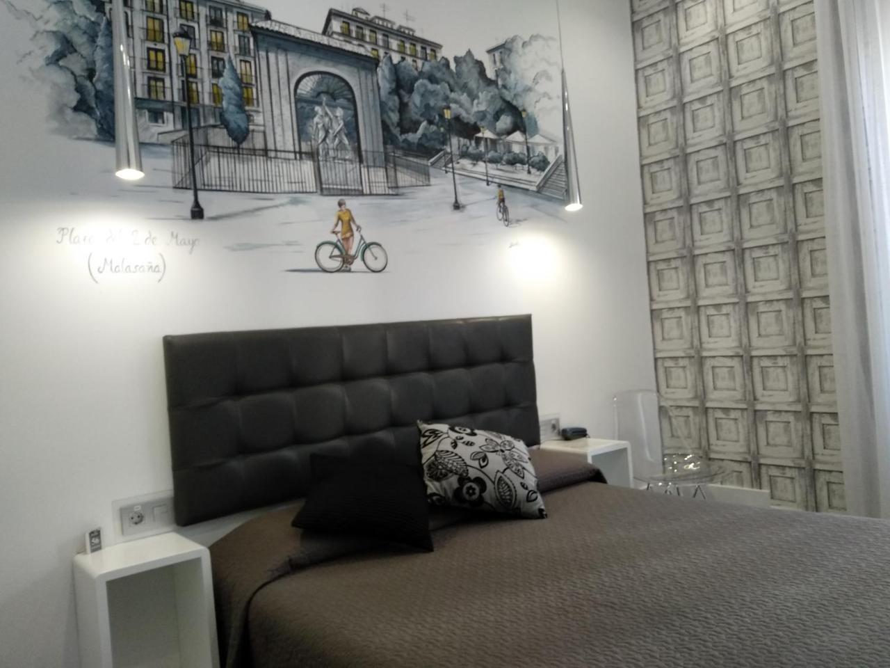 Hostal Lauria Madrid Extérieur photo
